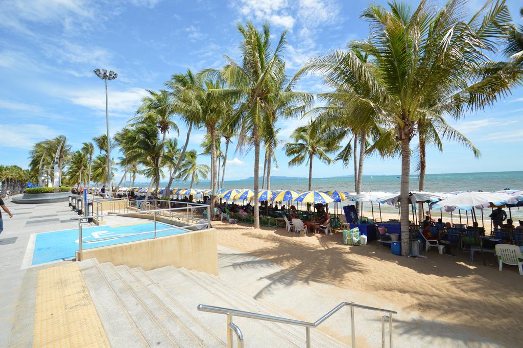 D.D. Inn Beach Guesthouse Pattaya Exterior foto
